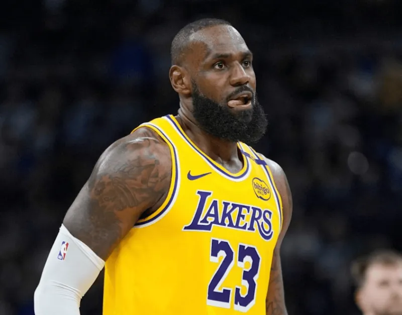 虎扑NBA-湖人胜鹈鹕！斯玛特+3替补完美辅助，东詹轰48分，里弗斯太铁！